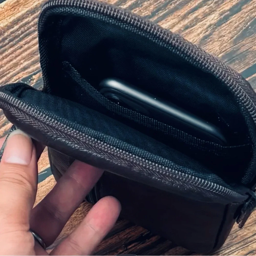 Men’s Leather Phone Bag Black